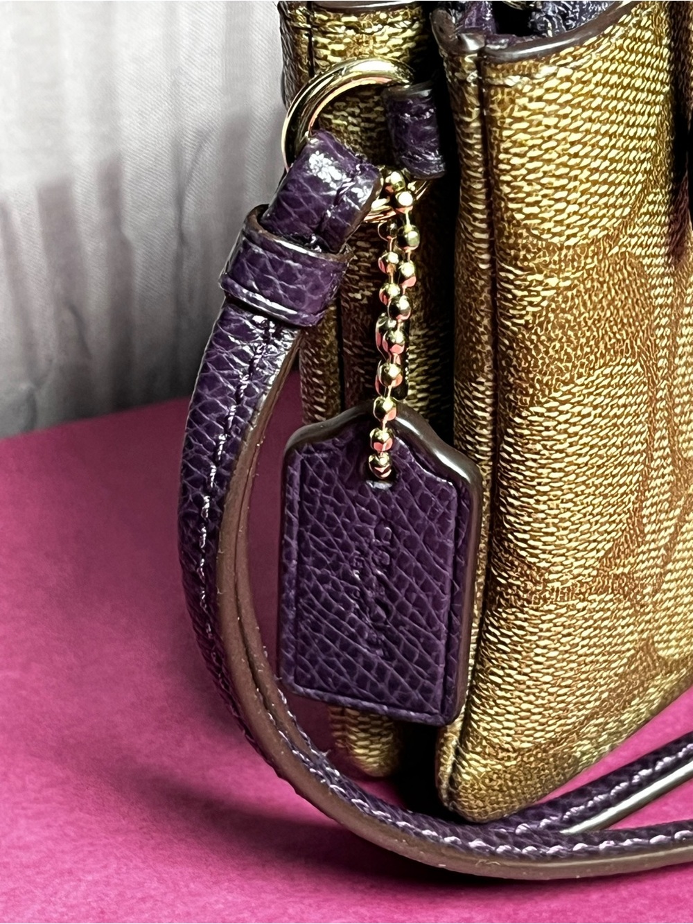 Coach Signature C Double Zip Wristlet - Picture 3 of 6